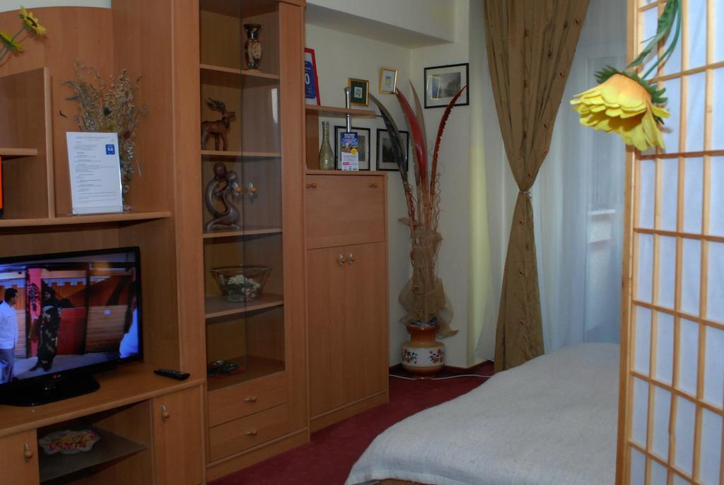 Sunny Old Town Apartments Bukarest Exterior foto